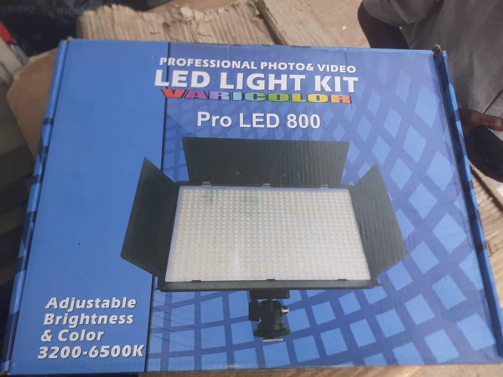 Pro LED 800 with adjustable brightness