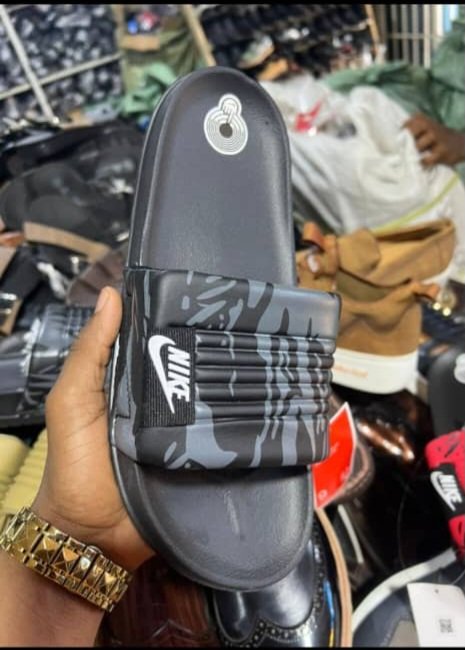Nike slide slipper